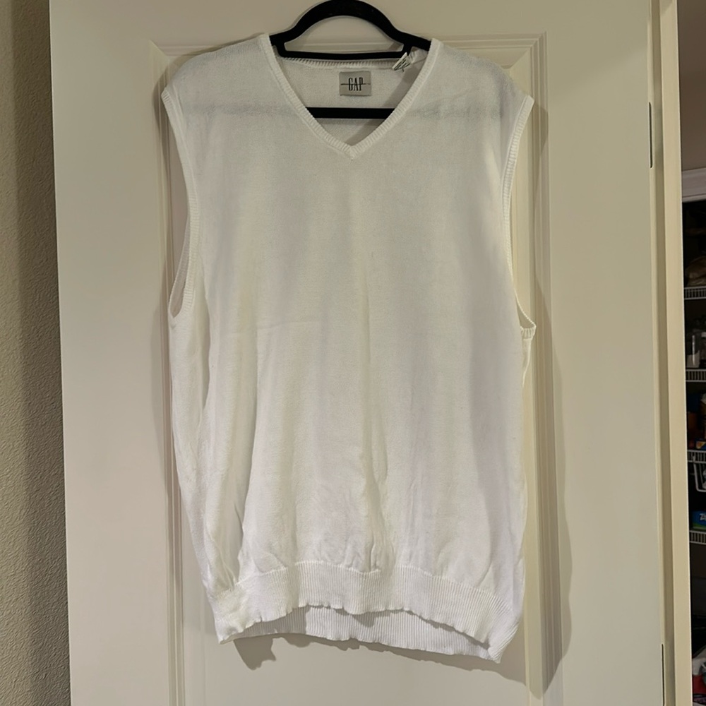 Gap sweater vest